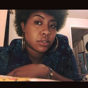 Meet your Posher, Simone